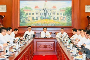 大力分级、部署充足资源以便各地方有效运作两级地方政府模式