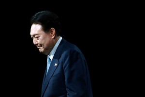 韩国宪法法院于2025年4日裁定罢免总统尹锡悦。图：韩联社