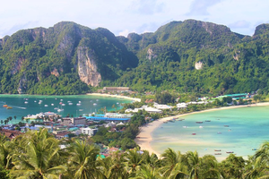 泰国南部甲米府皮皮岛。