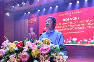 胡志明市市委常务处委员、市委宣教与民运处主任杨英德在会上发表指导讲话。