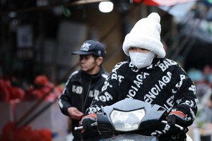 北部天气严寒，山区极寒。