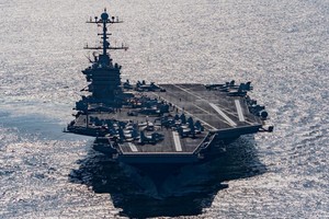 美国“哈里·杜鲁门”号航空母舰。新华社/美联