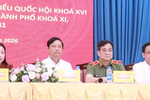 在富安坊的选民接触会议。