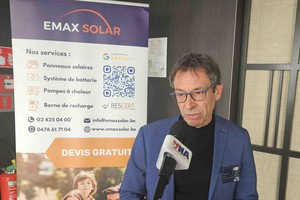 布鲁塞尔自由大学教授格尔特·安赫农接受越通社驻布鲁塞尔记者采访。图：越通社