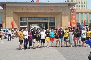 芒街国际口岸。图：阮雄