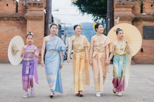 泰国政府倡议“全民穿泰服” 推动泰国文化走向国际。