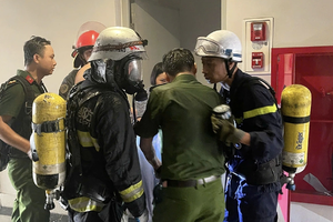 24层公寓楼发生火灾，多名居民成功获救