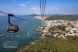 沿海度假领跑“四·三〇”南方解放、祖国统一和“五·一”国际劳动节假期国内旅游趋势。