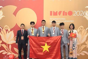 4名越南学生在门捷列夫国际化学奥林匹克竞赛中全部夺牌。图：越通社