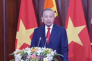 越南共产党中央总书记、国家主席苏林发表讲话。