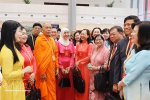 出席越南祖国阵线第十一次全国代表大会开幕式的代表。图：越通社