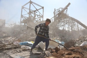 2026年3月，伊朗德黑兰某地遭美军轰炸。图：新华社