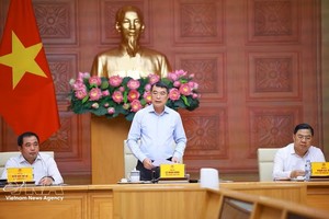 越南政府总理黎明兴在会议上发表讲话。图：越通社