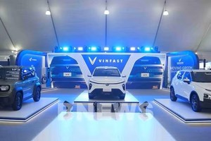 VinFast在菲律宾国际车展上推介完整的电动车生态系统。图：Bnews