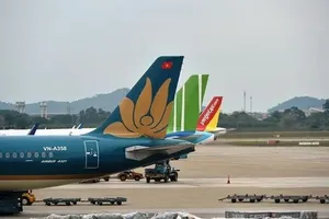 航空票价随燃油价格回落而“降温”。