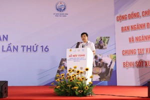 卫生部预防疾病局副局长武海山硕士、医生在仪式上发言。图：N.T