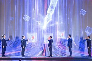 中央宣教与民运部、越南新闻工作者协会以及海防市领导共同进行2026年全国新闻报刊盛会开幕仪式。