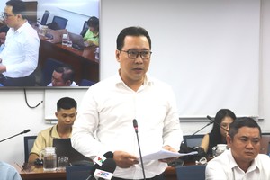 郑国勇同志在发布会上通报信息。