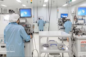 胡志明市高科技园区的电光高科技工厂生产活动。图：越通社