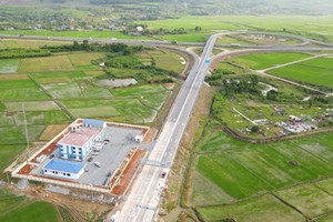 跃滩-甘露路段5个高速公路子项目自7月15日晚上8时起开始收费。
