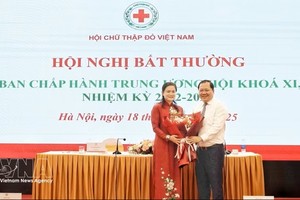 杜氏秋草连任越南红十字会第十二届中央委员会主席。图：越通社