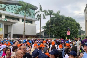 8月29日上午，在老街国际口岸的游客。图：受访者提供