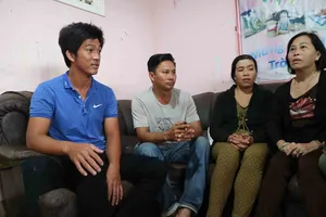 Khen thưởng nam thanh niên lao xuống sông cứu sống 2 nữ sinh