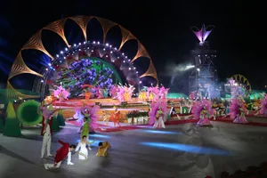 Đêm khai mạc Festival Hoa Đà Lạt đầy sắc màu