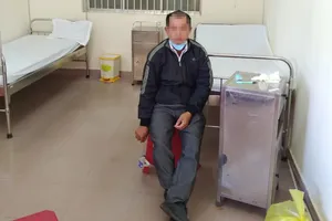 Nhiều người phải cách ly tập trung vì đi chung xe với bệnh nhân Covid-19 trốn khỏi khu điều trị