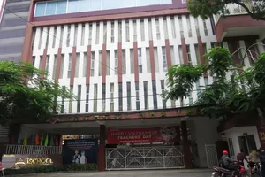 Vụ ngộ độc tập thể tại Trường Ischool Nha Trang xuất phát từ món cánh gà chiên