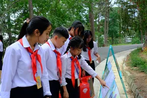 Mở cửa không gian “50 năm Đà Lạt - Lâm Đồng vươn mình với khát vọng phát triển”