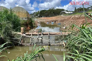 Đà Lạt: Sau rào đường, doanh nghiệp tự ý chặn suối dẫn nước về hồ Than Thở