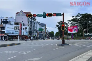 Thí điểm đèn tín hiệu thông minh, khắc phục bất cập điều tiết giao thông tại Đà Lạt