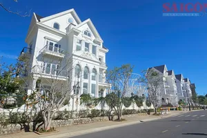 Dự án Khu biệt thự Đà Lạt Five Star Happy Valley trên đường Nguyễn Du, TP Đà Lạt. Ảnh: ĐOÀN KIÊN