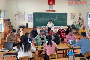 Đưa đoàn lưu động đến gần nhà để giải quyết thủ tục hành chính cho người dân