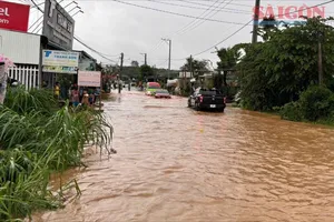 Quốc lộ 55 lại ngập nặng sau mưa lớn