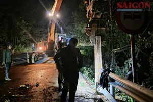 Lâm Đồng: Gia cố khẩn cấp đèo Mimosa trong đêm