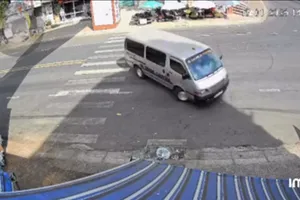 Lâm Đồng: Tạm giữ đối tượng lái xe ô tô gây rối trước chợ