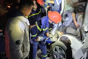 Lâm Đồng: Ô tô đối đầu trên quốc lộ 20 làm 2 người tử vong