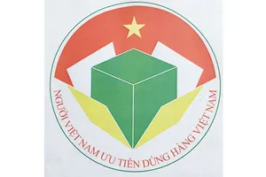 Sau 8 năm, hàng Việt đã có logo nhận diện