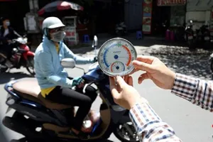 Hôm nay, người dân miền Trung, miền Bắc nên hạn chế ra đường