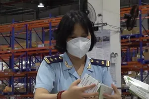 Bắt lô thuốc chữa Covid-19 nhập khẩu trái phép qua sân bay Nội Bài