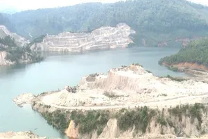 Lòng hồ thuỷ điện Thượng Kon Tum ở huyện Kon Plông, tỉnh Kon Tum