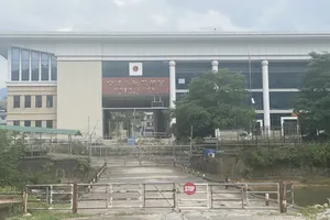 Cửa khẩu Bắc Phong Sinh lại tạm đóng sau 2 ngày mở