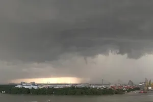 Hôm nay 10-5, dự báo 3 miền có mưa