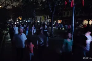 Tắt đèn 1 giờ, tiết kiệm gần 1 tỷ đồng