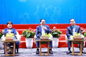 Thủ tướng Phạm Minh Chính: Tăng năng suất lao động không phải là tăng thời gian làm việc