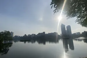 Nắng nóng bao trùm trước bão, tiêu thụ điện ở mức cao