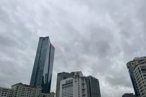 Giám đốc cơ quan khí tượng: Hà Nội cẩn trọng với hiệu ứng khuếch đại gió