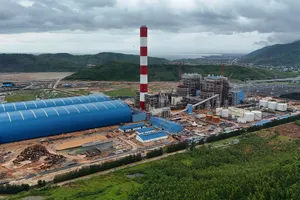 Đốt dầu lần đầu tại lò hơi của nhiệt điện Quảng Trạch I